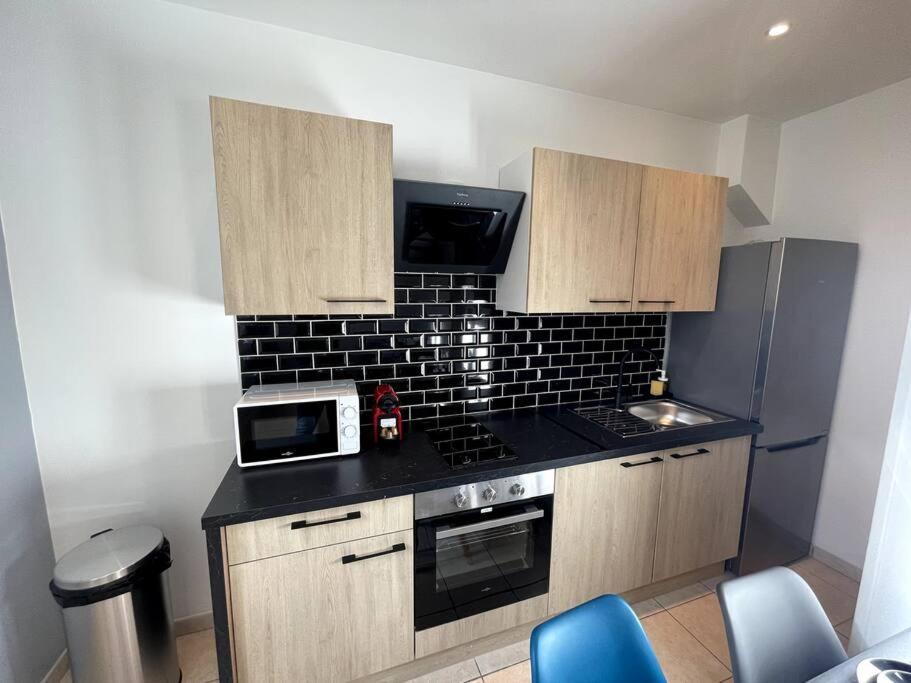 מרסיי Appartement T2 Pour 3 Personnes מראה חיצוני תמונה